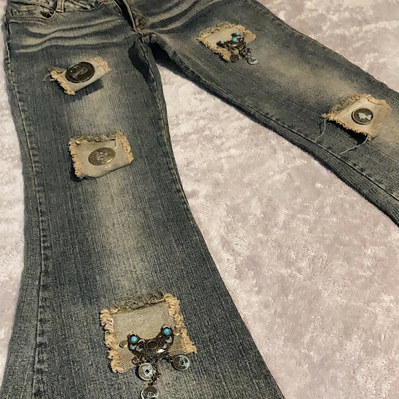 HuaDi Vibrant Bratz Flare Low rise Jeans - Picture 5 of 16